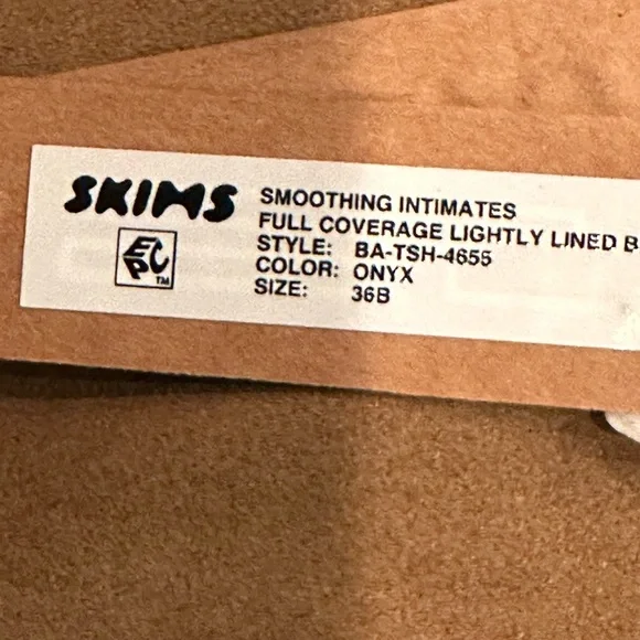 SKIMS 36B NWT Smoothing Intimates Full Coverage Lightly Lined Bra in Onyx - Picture 10 of 11